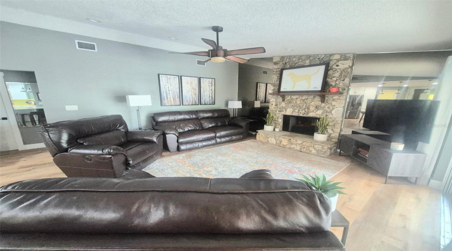 St Cloud, Florida 34771, 4 Bedroom Bedrooms, ,2 Bathroombathrooms,Residential,For Sale,Whispering Pine,0,Mfro6436258