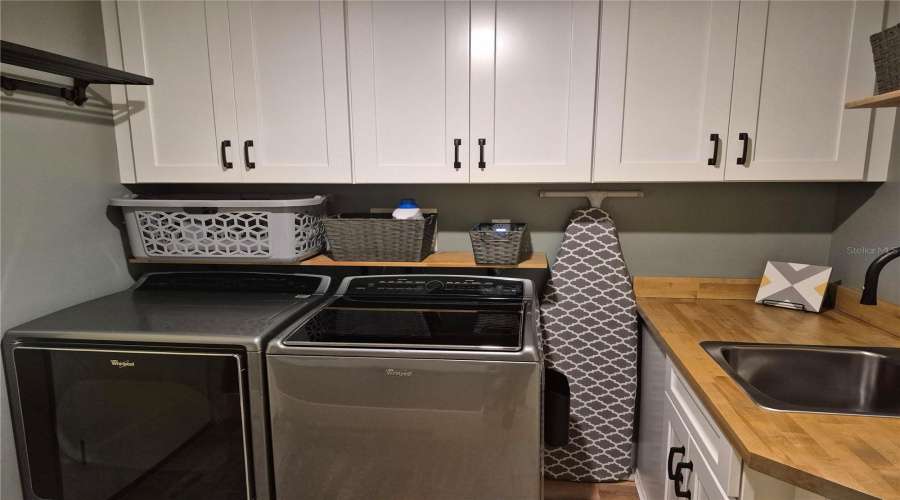 St Cloud, Florida 34771, 4 Bedroom Bedrooms, ,2 Bathroombathrooms,Residential,For Sale,Whispering Pine,0,Mfro6436258