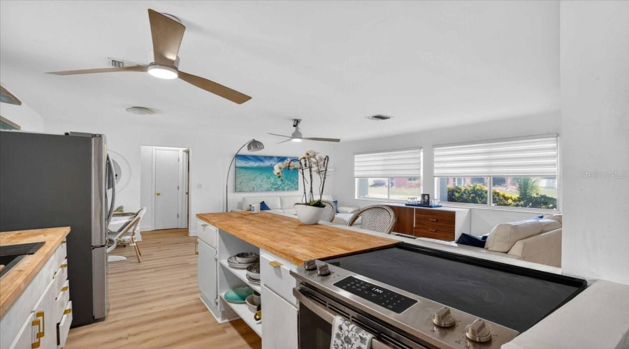 Port Charlotte, Florida 33948, 2 Bedroom Bedrooms, ,2 Bathroombathrooms,Residential,For Sale,Fairfax,0,Mfra4696462