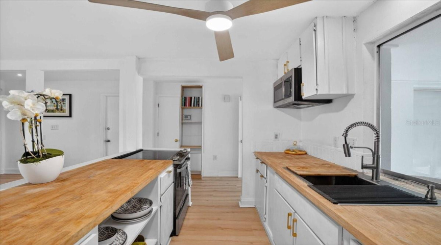 Port Charlotte, Florida 33948, 2 Bedroom Bedrooms, ,2 Bathroombathrooms,Residential,For Sale,Fairfax,0,Mfra4696462