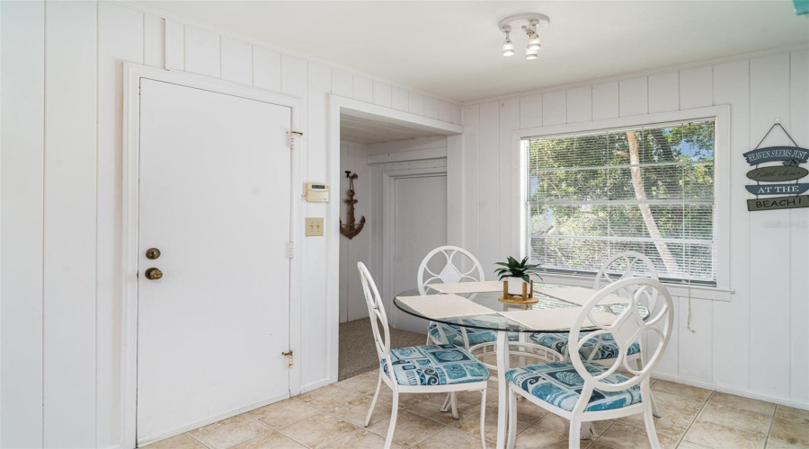 Sarasota, Florida 34242, 3 Bedroom Bedrooms, ,1 Bathroombathrooms,Residential,For Sale,Calle Minorga,0,Mfra4690532