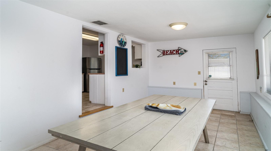Sarasota, Florida 34242, 3 Bedroom Bedrooms, ,1 Bathroombathrooms,Residential,For Sale,Calle Minorga,0,Mfra4690532