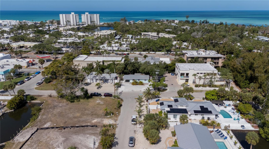 Sarasota, Florida 34242, 3 Bedroom Bedrooms, ,1 Bathroombathrooms,Residential,For Sale,Calle Minorga,0,Mfra4690532