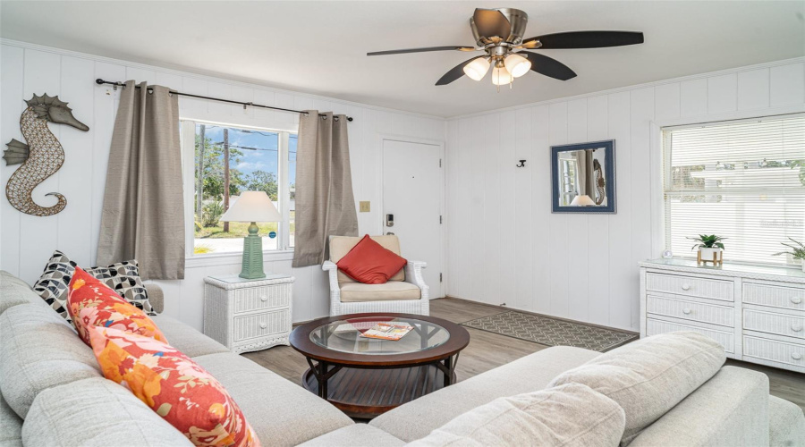 Sarasota, Florida 34242, 3 Bedroom Bedrooms, ,1 Bathroombathrooms,Residential,For Sale,Calle Minorga,0,Mfra4690532
