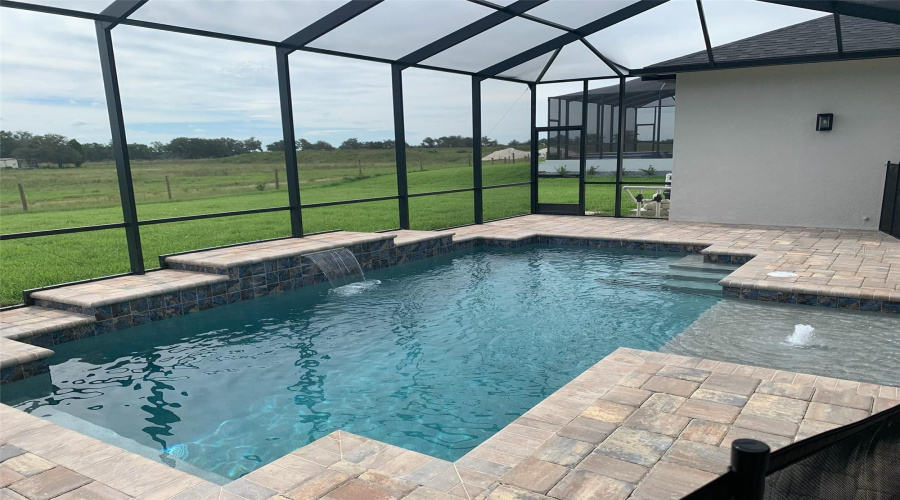 Lakeland, Florida 33813, 4 Bedroom Bedrooms, ,3 Bathroombathrooms,Residential,For Sale,Bentridge Dr,0,Mfrl4964572