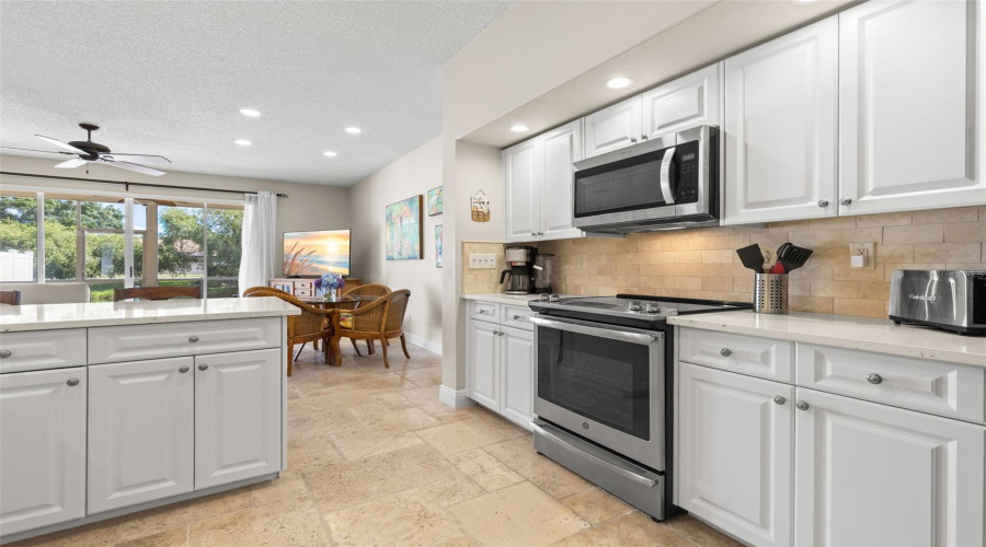 Oldsmar, Florida 34677, 3 Bedroom Bedrooms, ,2 Bathroombathrooms,Residential,For Sale,Hemingway,0,Mfrtb8539671