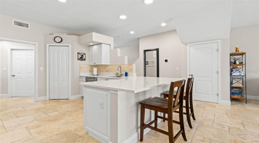 Oldsmar, Florida 34677, 3 Bedroom Bedrooms, ,2 Bathroombathrooms,Residential,For Sale,Hemingway,0,Mfrtb8539671