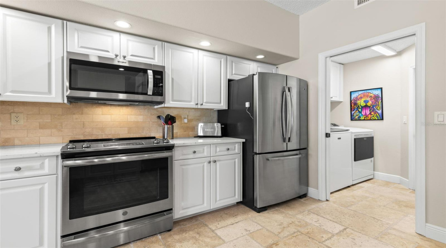 Oldsmar, Florida 34677, 3 Bedroom Bedrooms, ,2 Bathroombathrooms,Residential,For Sale,Hemingway,0,Mfrtb8539671