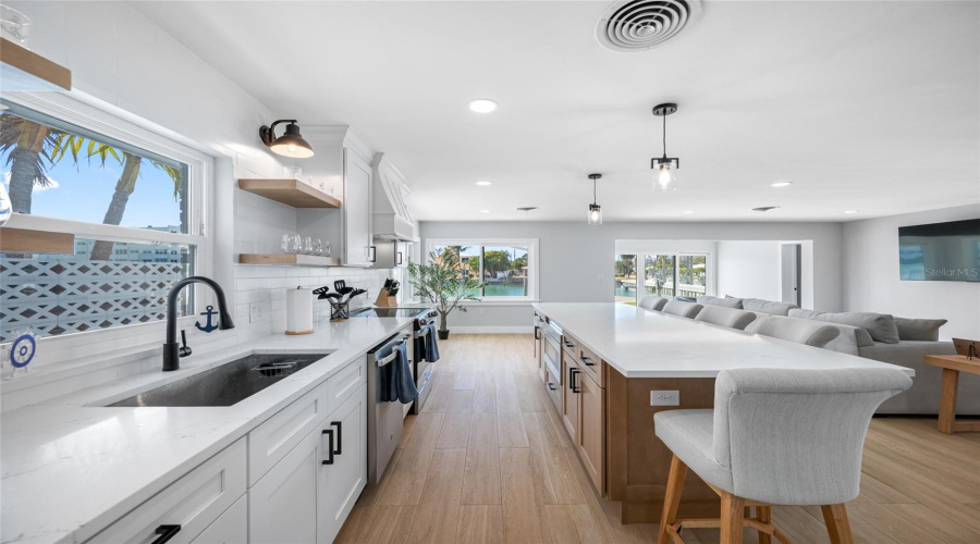 St Pete Beach, Florida 33706, 3 Bedroom Bedrooms, ,3 Bathroombathrooms,Residential,For Sale,59Th,0,Mfrtb8526677