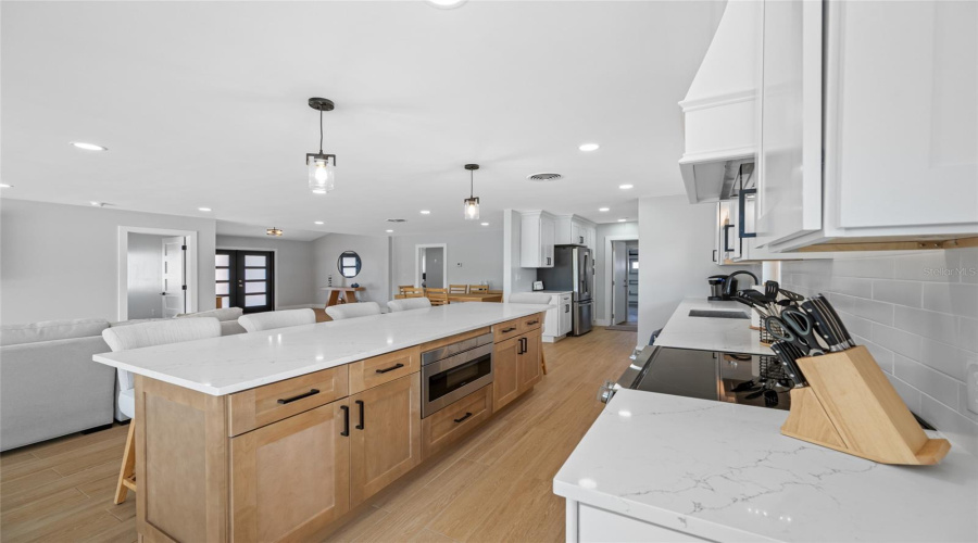 St Pete Beach, Florida 33706, 3 Bedroom Bedrooms, ,3 Bathroombathrooms,Residential,For Sale,59Th,0,Mfrtb8526677
