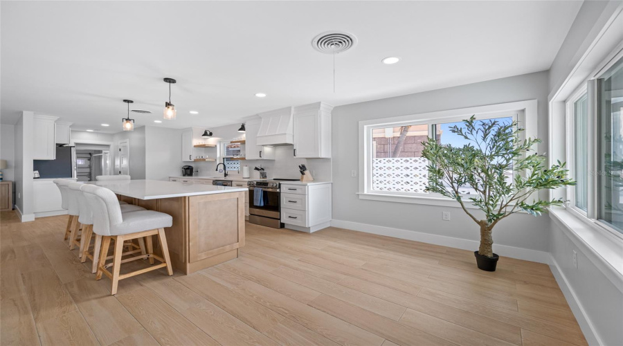 St Pete Beach, Florida 33706, 3 Bedroom Bedrooms, ,3 Bathroombathrooms,Residential,For Sale,59Th,0,Mfrtb8526677