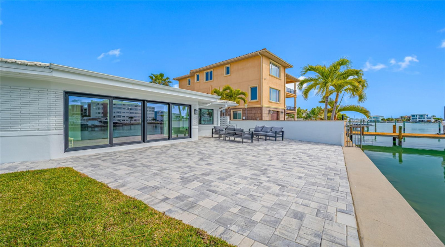 St Pete Beach, Florida 33706, 3 Bedroom Bedrooms, ,3 Bathroombathrooms,Residential,For Sale,59Th,0,Mfrtb8526677
