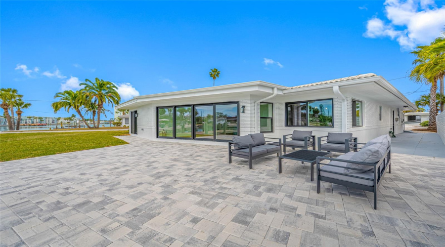 St Pete Beach, Florida 33706, 3 Bedroom Bedrooms, ,3 Bathroombathrooms,Residential,For Sale,59Th,0,Mfrtb8526677