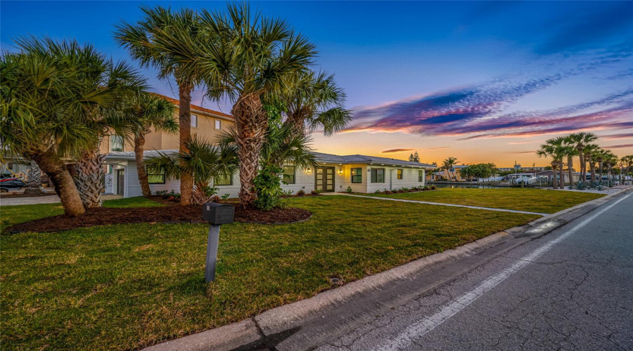 St Pete Beach, Florida 33706, 3 Bedroom Bedrooms, ,3 Bathroombathrooms,Residential,For Sale,59Th,0,Mfrtb8526677