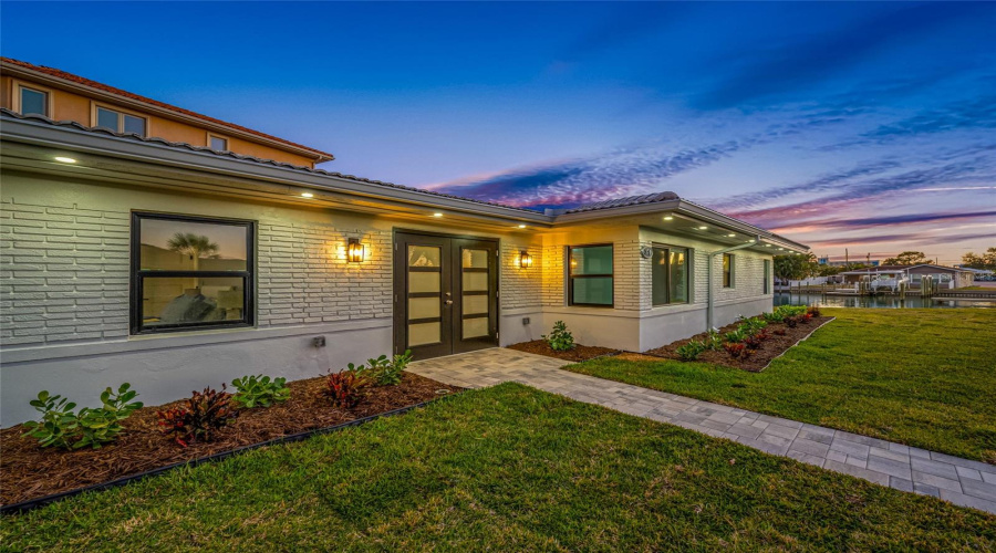 St Pete Beach, Florida 33706, 3 Bedroom Bedrooms, ,3 Bathroombathrooms,Residential,For Sale,59Th,0,Mfrtb8526677