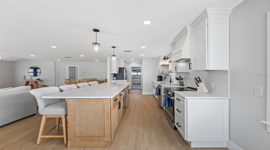 St Pete Beach, Florida 33706, 3 Bedroom Bedrooms, ,3 Bathroombathrooms,Residential,For Sale,59Th,0,Mfrtb8526677