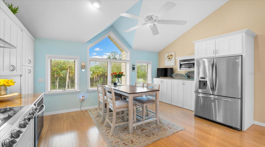 Bradenton, Florida 34210, 2 Bedroom Bedrooms, ,2 Bathroombathrooms,Residential,For Sale,Tidy Island,0,Mfra4652757
