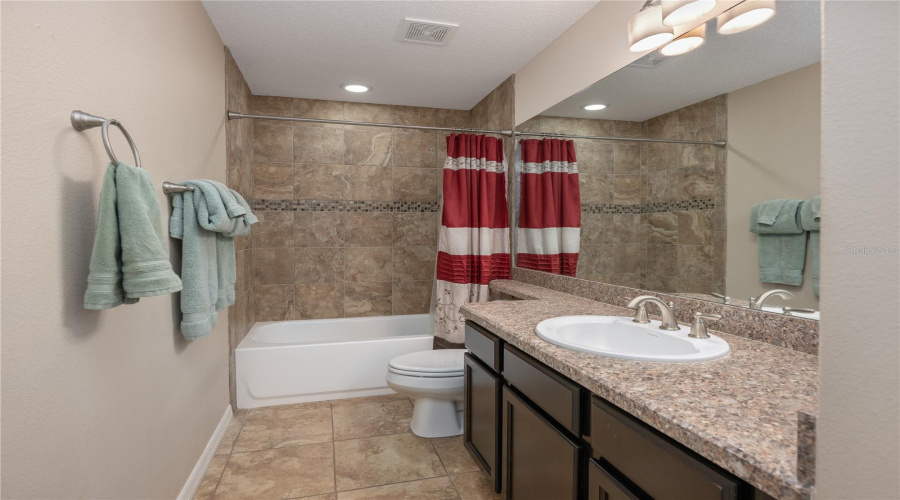 Tavares, Florida 32778, 4 Bedroom Bedrooms, ,3 Bathroombathrooms,Residential,For Sale,Can Do,0,Mfro6379362