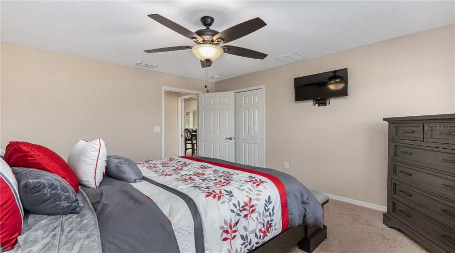 Tavares, Florida 32778, 4 Bedroom Bedrooms, ,3 Bathroombathrooms,Residential,For Sale,Can Do,0,Mfro6379362