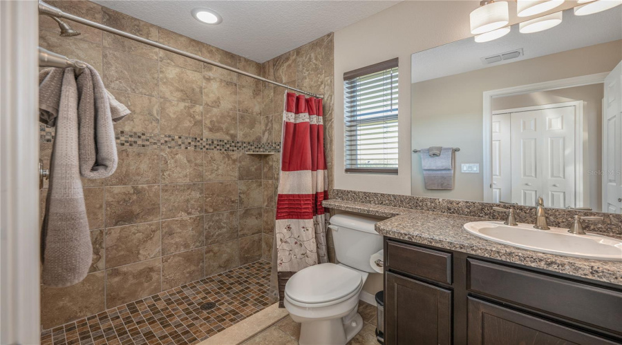 Tavares, Florida 32778, 4 Bedroom Bedrooms, ,3 Bathroombathrooms,Residential,For Sale,Can Do,0,Mfro6379362