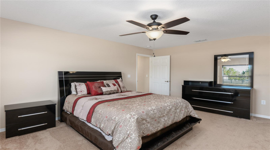 Tavares, Florida 32778, 4 Bedroom Bedrooms, ,3 Bathroombathrooms,Residential,For Sale,Can Do,0,Mfro6379362