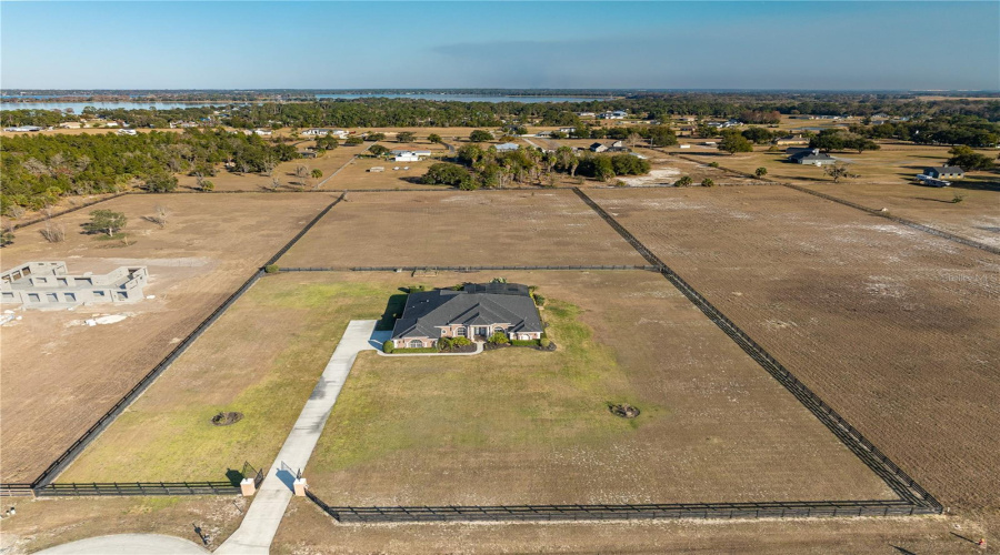 Tavares, Florida 32778, 4 Bedroom Bedrooms, ,3 Bathroombathrooms,Residential,For Sale,Can Do,0,Mfro6379362