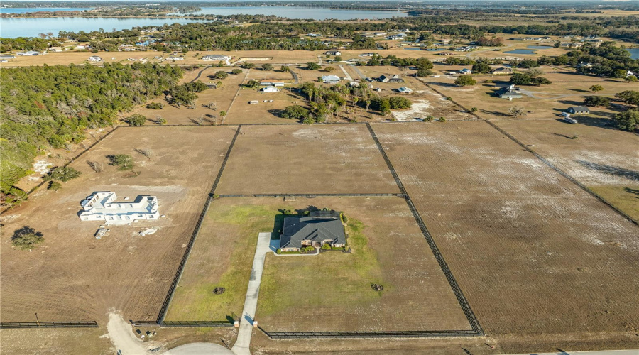 Tavares, Florida 32778, 4 Bedroom Bedrooms, ,3 Bathroombathrooms,Residential,For Sale,Can Do,0,Mfro6379362