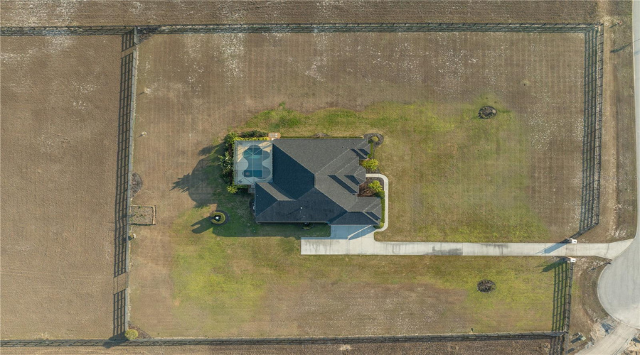 Tavares, Florida 32778, 4 Bedroom Bedrooms, ,3 Bathroombathrooms,Residential,For Sale,Can Do,0,Mfro6379362