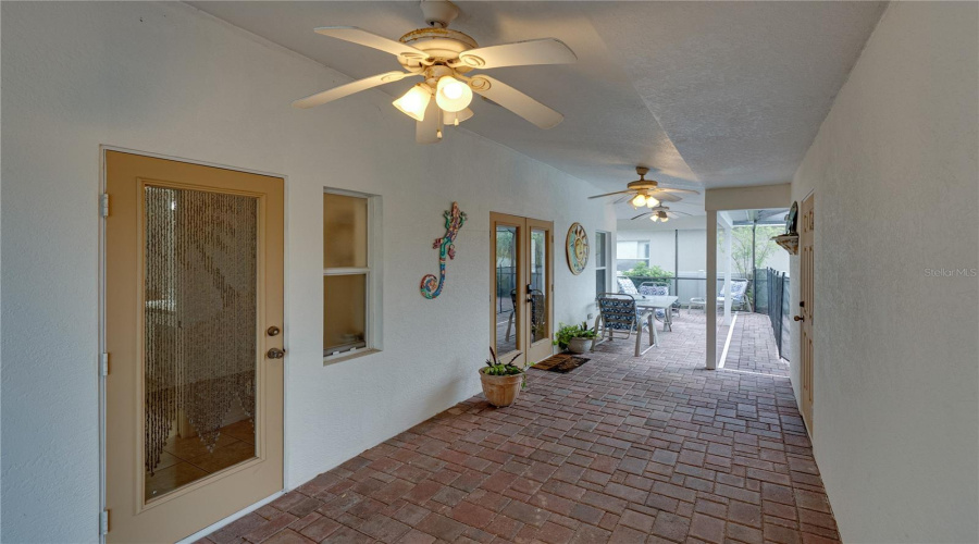 Breezeway Between Home And Detached Garage
