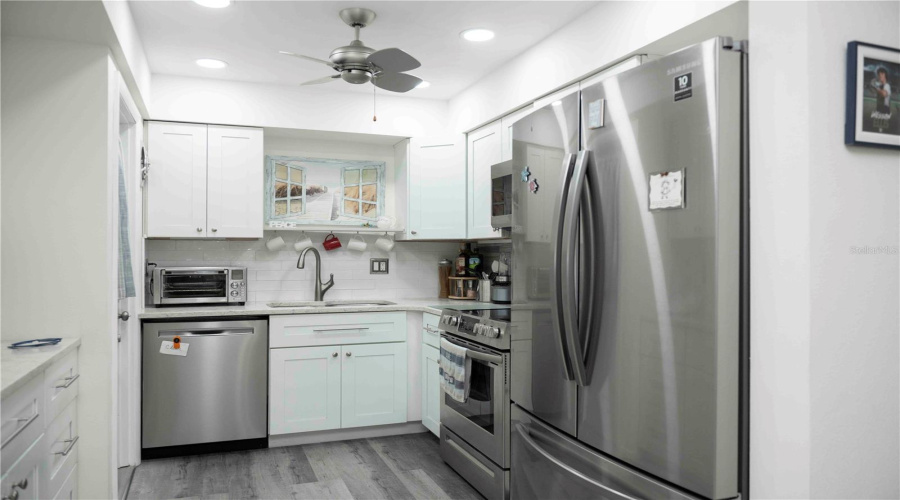 Bradenton, Florida 34207, 3 Bedroom Bedrooms, ,2 Bathroombathrooms,Residential,For Sale,Coral,0,Mfra4702903