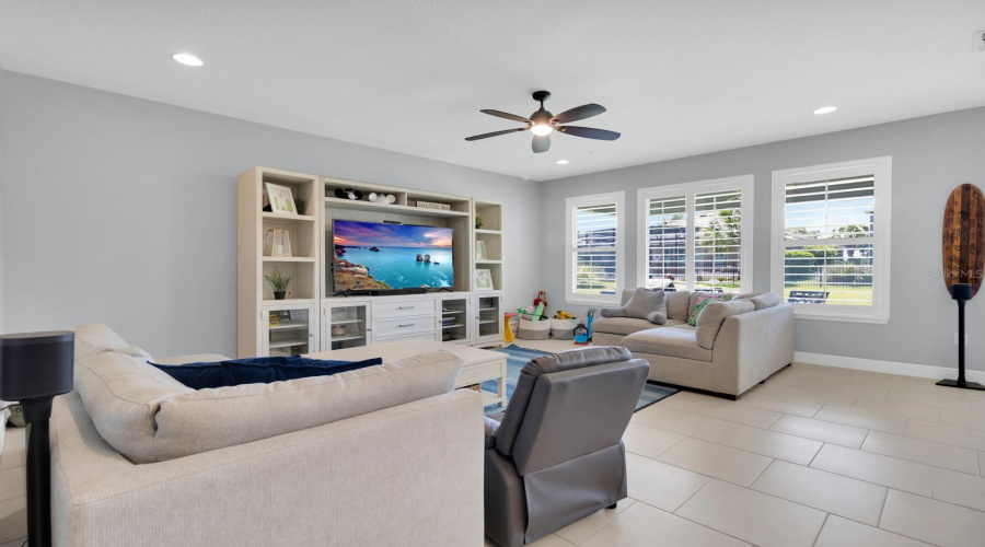 Winter Garden, Florida 34787, 4 Bedroom Bedrooms, ,3 Bathroombathrooms,Residential,For Sale,Wind View,0,Mfro6418695