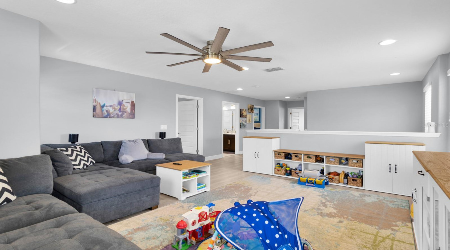 Winter Garden, Florida 34787, 4 Bedroom Bedrooms, ,3 Bathroombathrooms,Residential,For Sale,Wind View,0,Mfro6418695