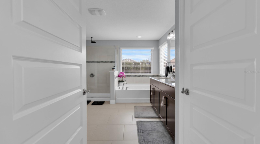 Winter Garden, Florida 34787, 4 Bedroom Bedrooms, ,3 Bathroombathrooms,Residential,For Sale,Wind View,0,Mfro6418695