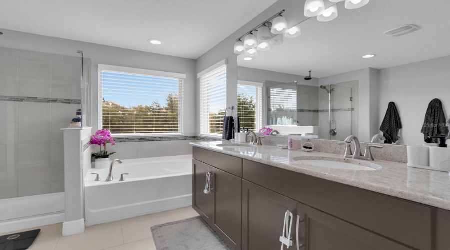 Winter Garden, Florida 34787, 4 Bedroom Bedrooms, ,3 Bathroombathrooms,Residential,For Sale,Wind View,0,Mfro6418695