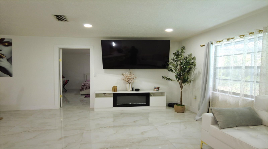 Spring Hill, Florida 34608, 3 Bedroom Bedrooms, ,2 Bathroombathrooms,Residential,For Sale,Kenmore,0,Mfrtb8528964