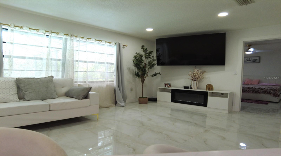 Spring Hill, Florida 34608, 3 Bedroom Bedrooms, ,2 Bathroombathrooms,Residential,For Sale,Kenmore,0,Mfrtb8528964