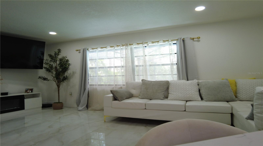 Spring Hill, Florida 34608, 3 Bedroom Bedrooms, ,2 Bathroombathrooms,Residential,For Sale,Kenmore,0,Mfrtb8528964