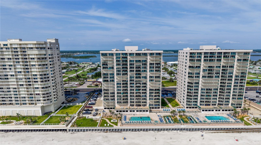 Daytona Beach Shores, Florida 32118, 3 Bedroom Bedrooms, ,3 Bathroombathrooms,Residential,For Sale,Atlantic,0,Mfro6429491