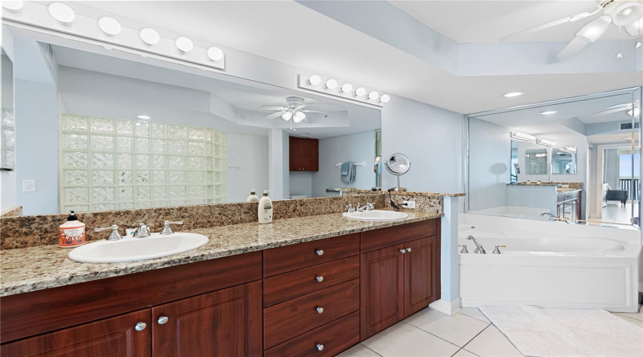 Daytona Beach Shores, Florida 32118, 3 Bedroom Bedrooms, ,3 Bathroombathrooms,Residential,For Sale,Atlantic,0,Mfro6429491