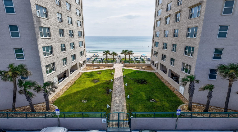 Daytona Beach Shores, Florida 32118, 3 Bedroom Bedrooms, ,3 Bathroombathrooms,Residential,For Sale,Atlantic,0,Mfro6429491