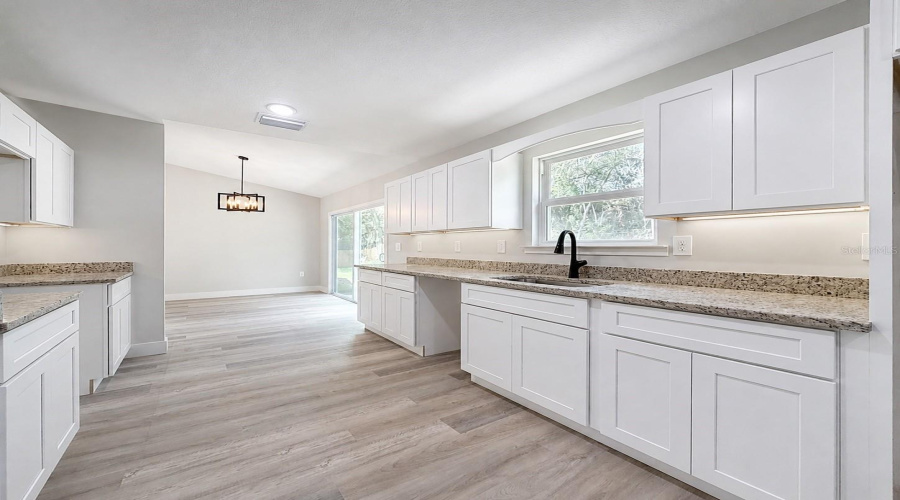 Belleview, Florida 34420, 3 Bedroom Bedrooms, ,2 Bathroombathrooms,Residential,For Sale,102Nd,0,Mfrom729568