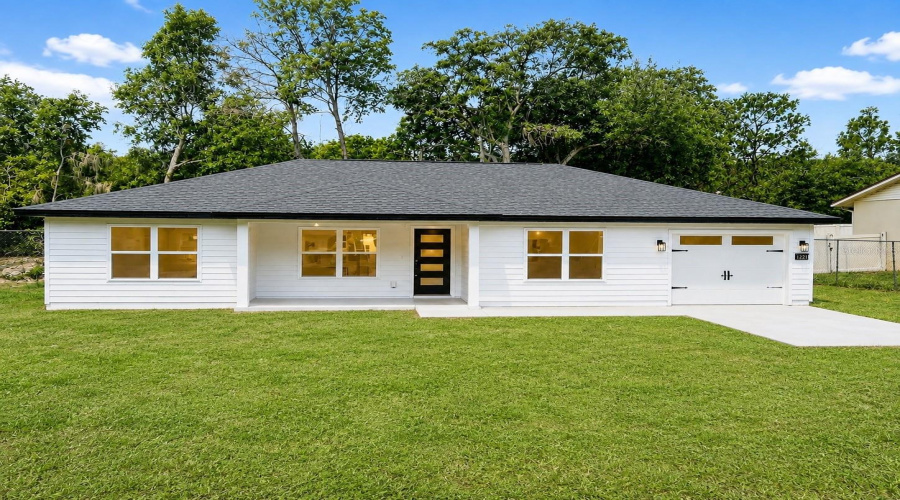 Belleview, Florida 34420, 3 Bedroom Bedrooms, ,2 Bathroombathrooms,Residential,For Sale,102Nd,0,Mfrom729568
