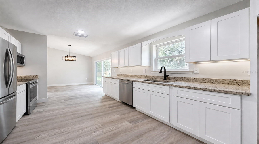 Belleview, Florida 34420, 3 Bedroom Bedrooms, ,2 Bathroombathrooms,Residential,For Sale,102Nd,0,Mfrom729568