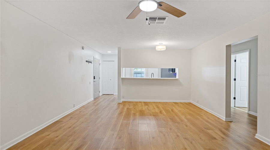 Clearwater, Florida 33764, 2 Bedroom Bedrooms, ,2 Bathroombathrooms,Residential,For Sale,Bay,0,Mfrtb8530131