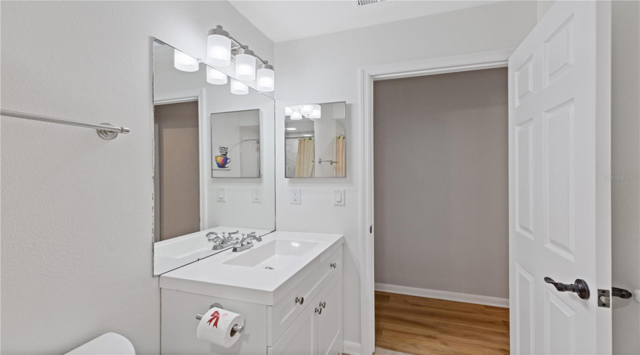 Clearwater, Florida 33764, 2 Bedroom Bedrooms, ,2 Bathroombathrooms,Residential,For Sale,Bay,0,Mfrtb8530131