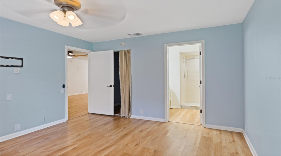 Clearwater, Florida 33764, 2 Bedroom Bedrooms, ,2 Bathroombathrooms,Residential,For Sale,Bay,0,Mfrtb8530131