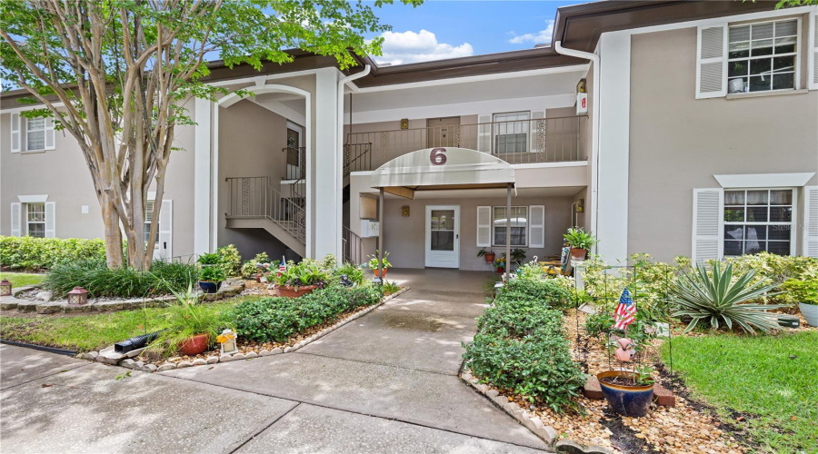 Clearwater, Florida 33764, 2 Bedroom Bedrooms, ,2 Bathroombathrooms,Residential,For Sale,Bay,0,Mfrtb8530131