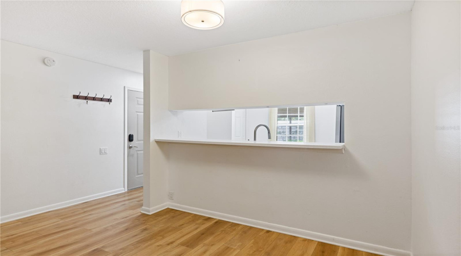 Clearwater, Florida 33764, 2 Bedroom Bedrooms, ,2 Bathroombathrooms,Residential,For Sale,Bay,0,Mfrtb8530131