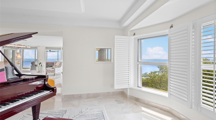 Longboat Key, Florida 34228, 3 Bedroom Bedrooms, ,3 Bathroombathrooms,Residential,For Sale,Harbourside,0,Mfra4697202