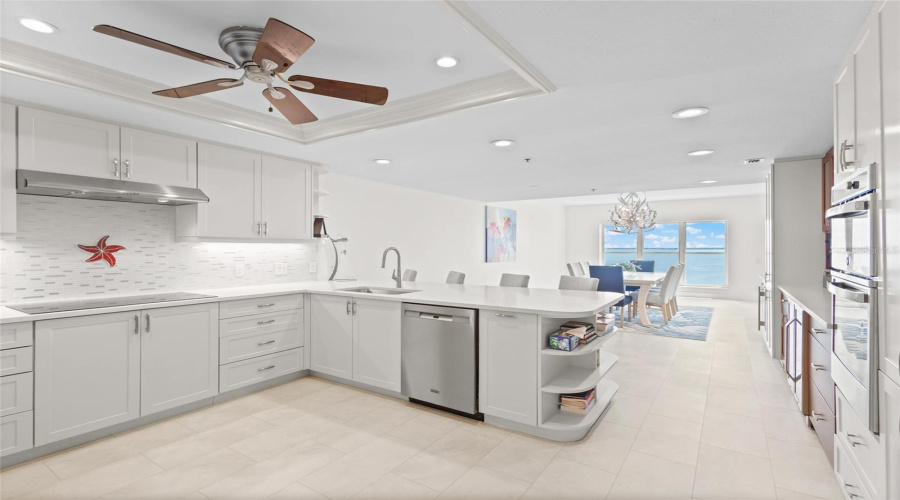 Longboat Key, Florida 34228, 3 Bedroom Bedrooms, ,3 Bathroombathrooms,Residential,For Sale,Harbourside,0,Mfra4697202